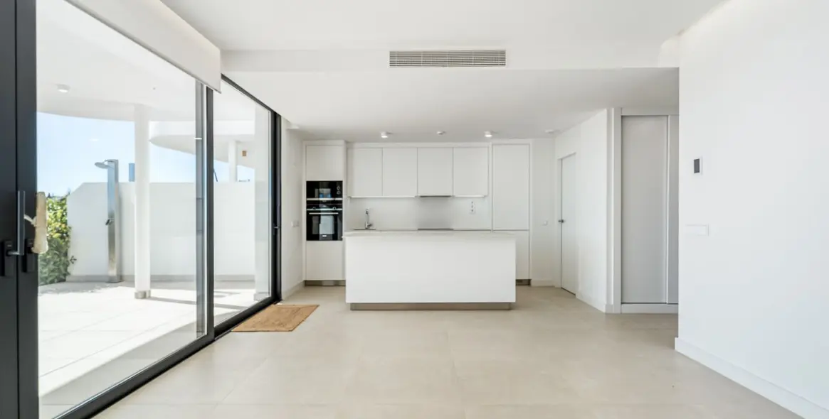 Sale of ground floor apartment in Fuengirola 14