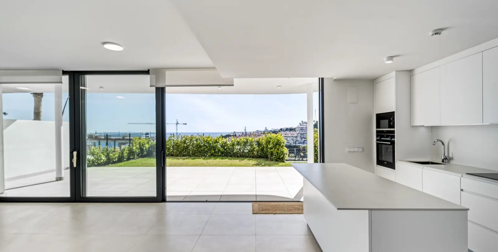 Sale of ground floor apartment in Fuengirola 1