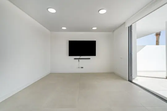 Image 4 thumb