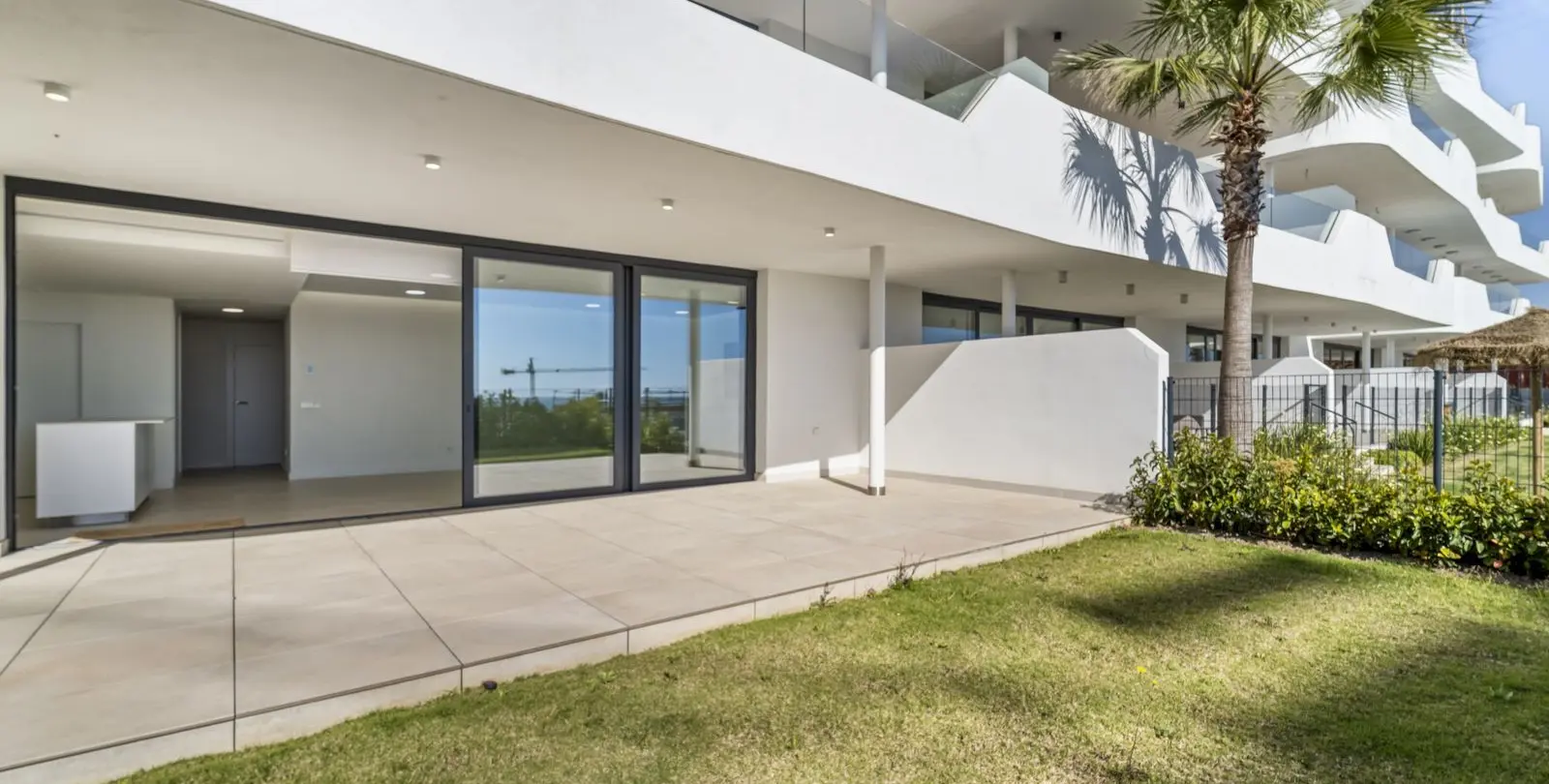 Sale of ground floor apartment in Fuengirola 10