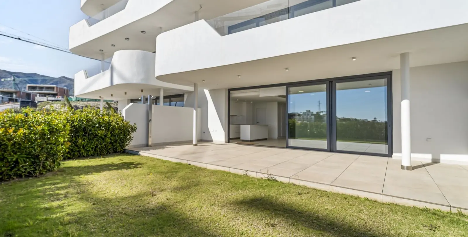 Sale of ground floor apartment in Fuengirola 11