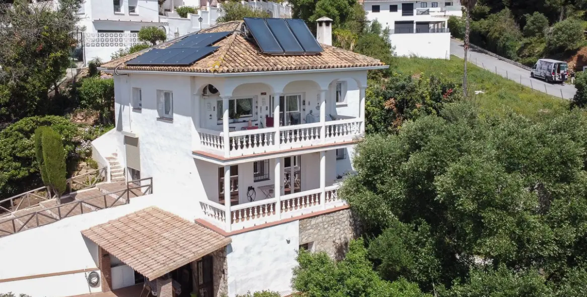 Sale of detached villa in La Cala de Mijas 37