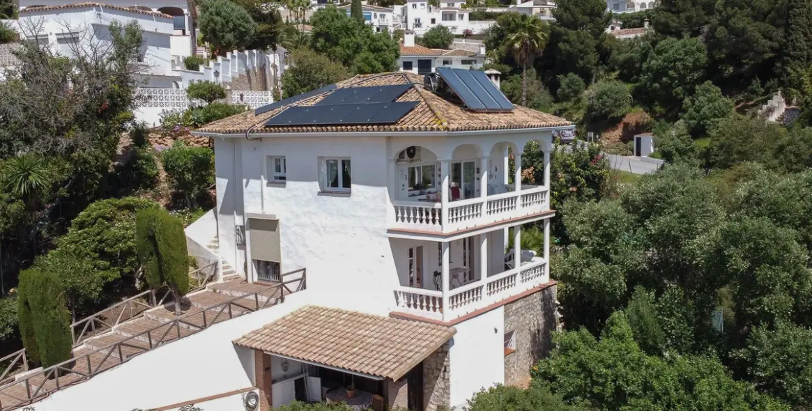 Продажа  отдельно стоящей виллы в La Cala de Mijas 1