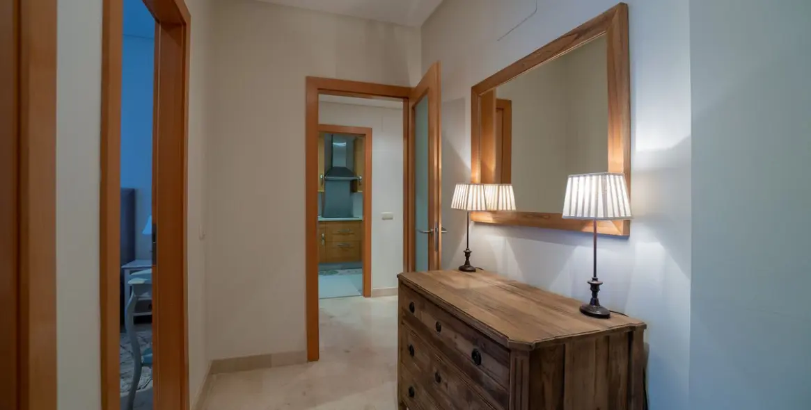 Sale of ground floor apartment in Puerto Banús 16