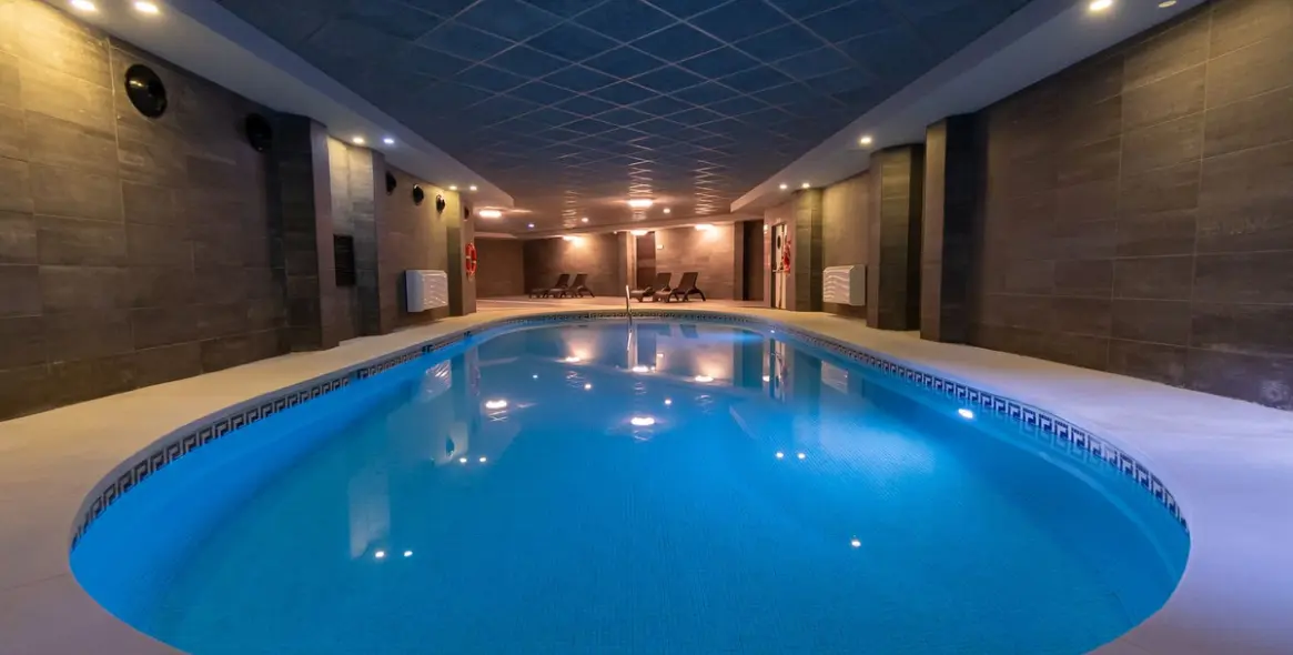 Sale of ground floor apartment in Puerto Banús 31