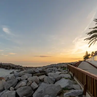 Venta de apartamento en planta baja en Puerto Banús
