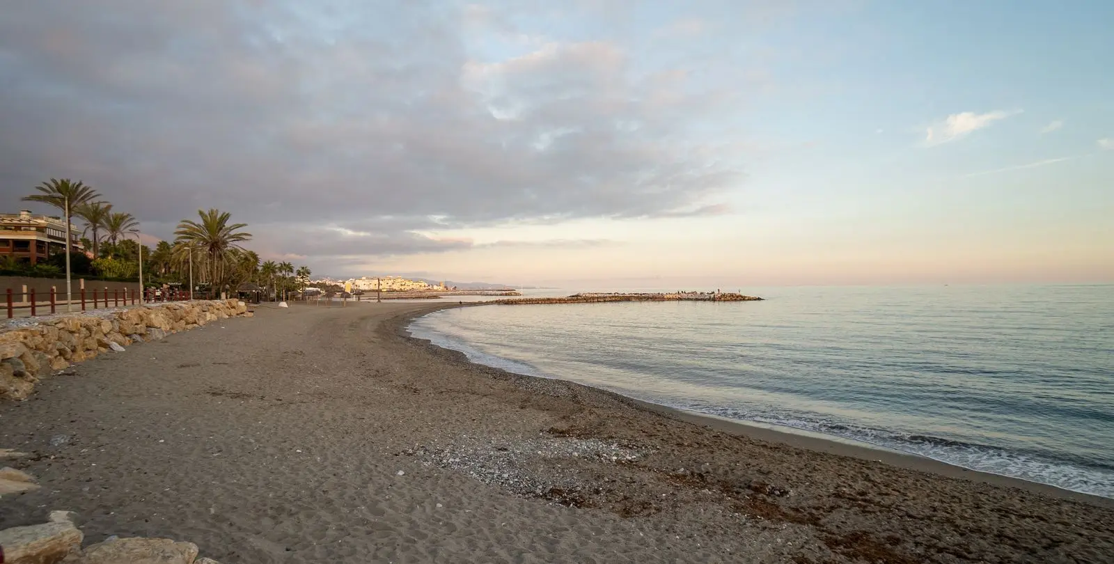 Venta de apartamento en planta baja en Puerto Banús 5