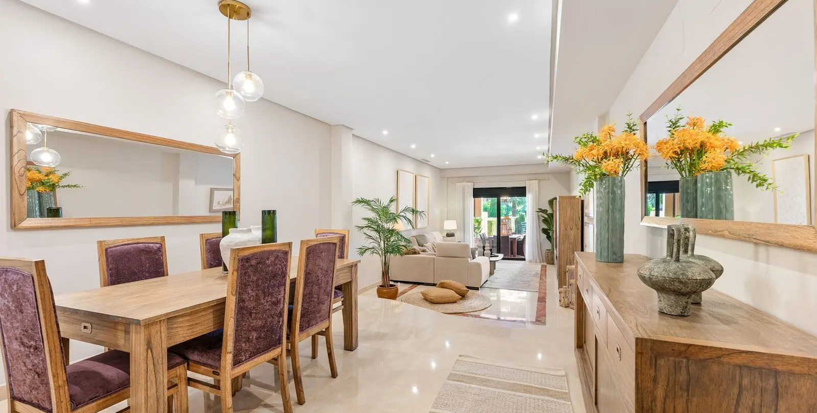Venta de apartamento en planta baja en Puerto Banús 47