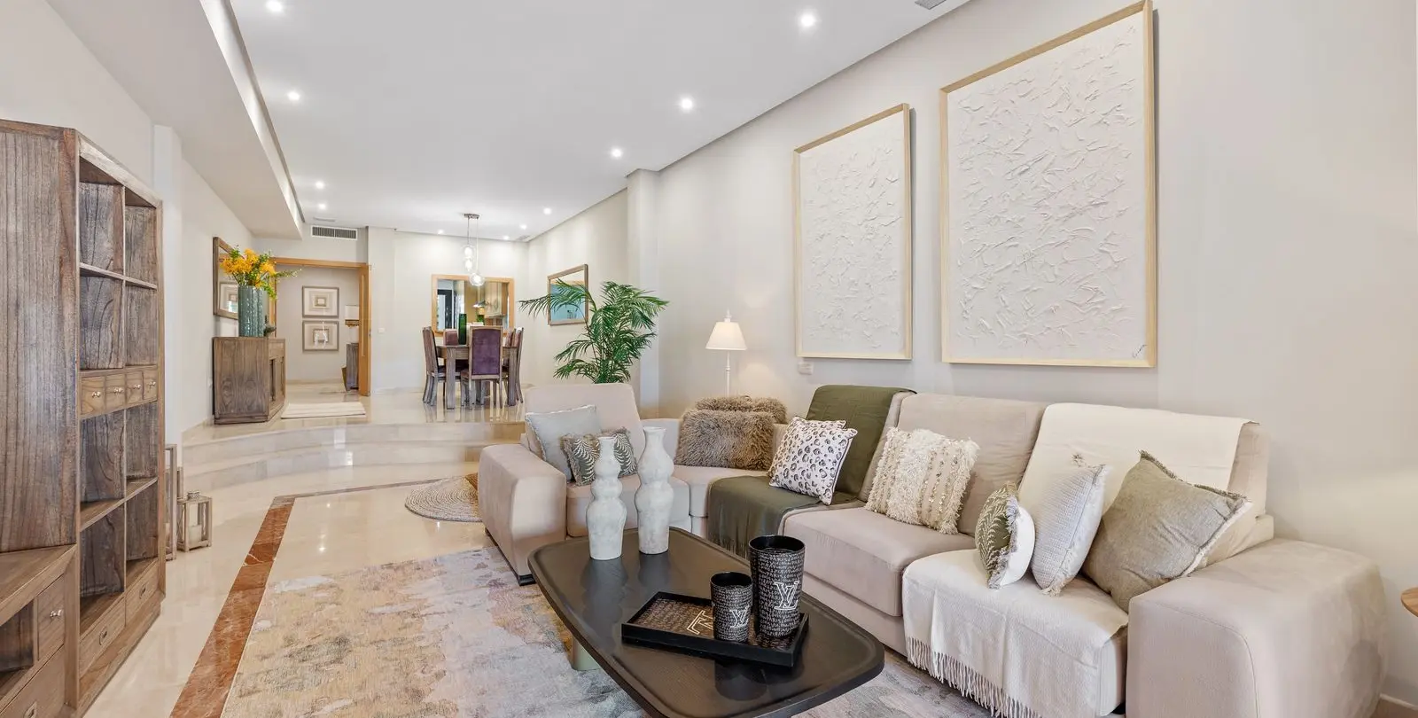 Venta de apartamento en planta baja en Puerto Banús 53