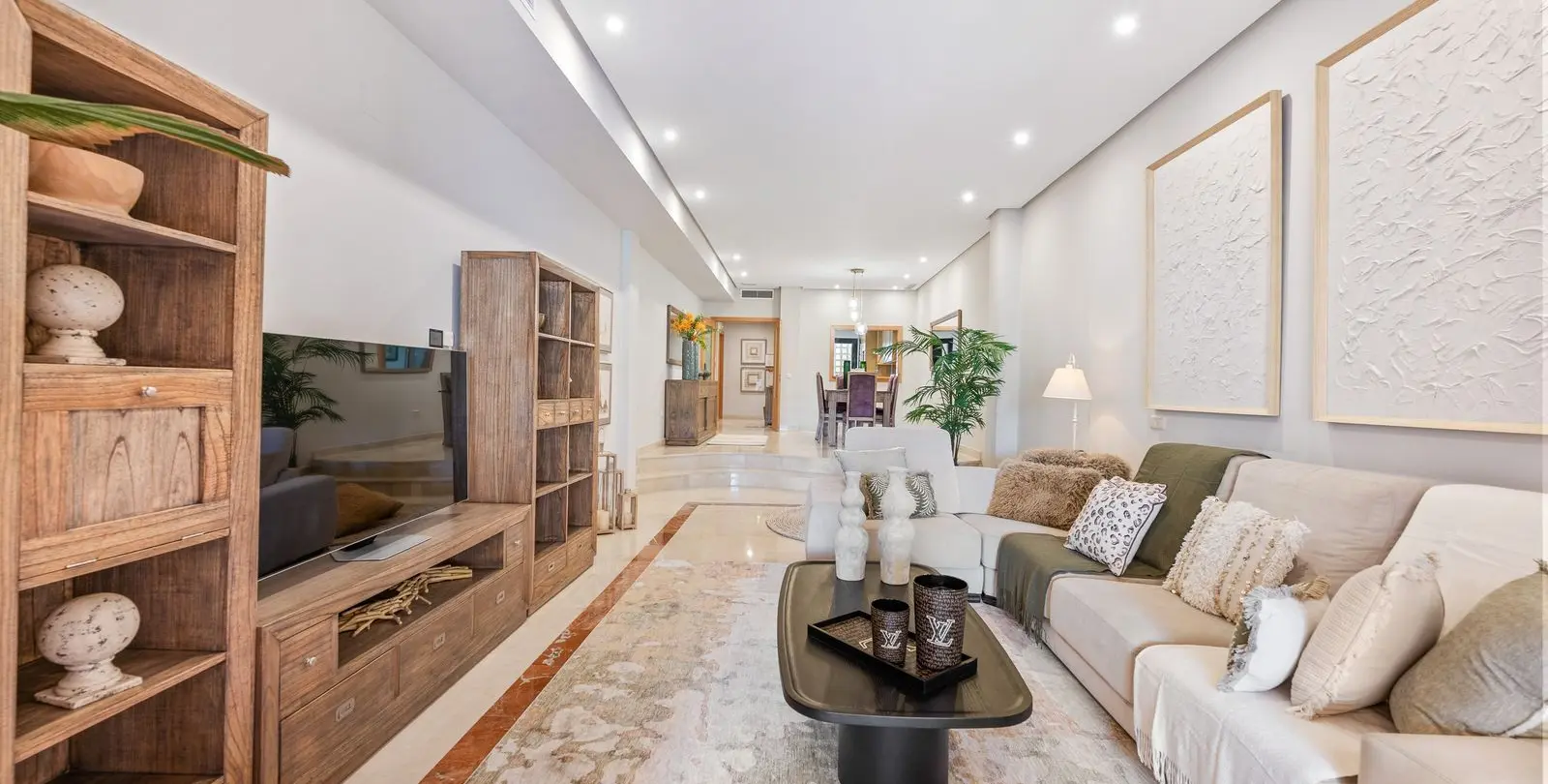 Venta de apartamento en planta baja en Puerto Banús 54