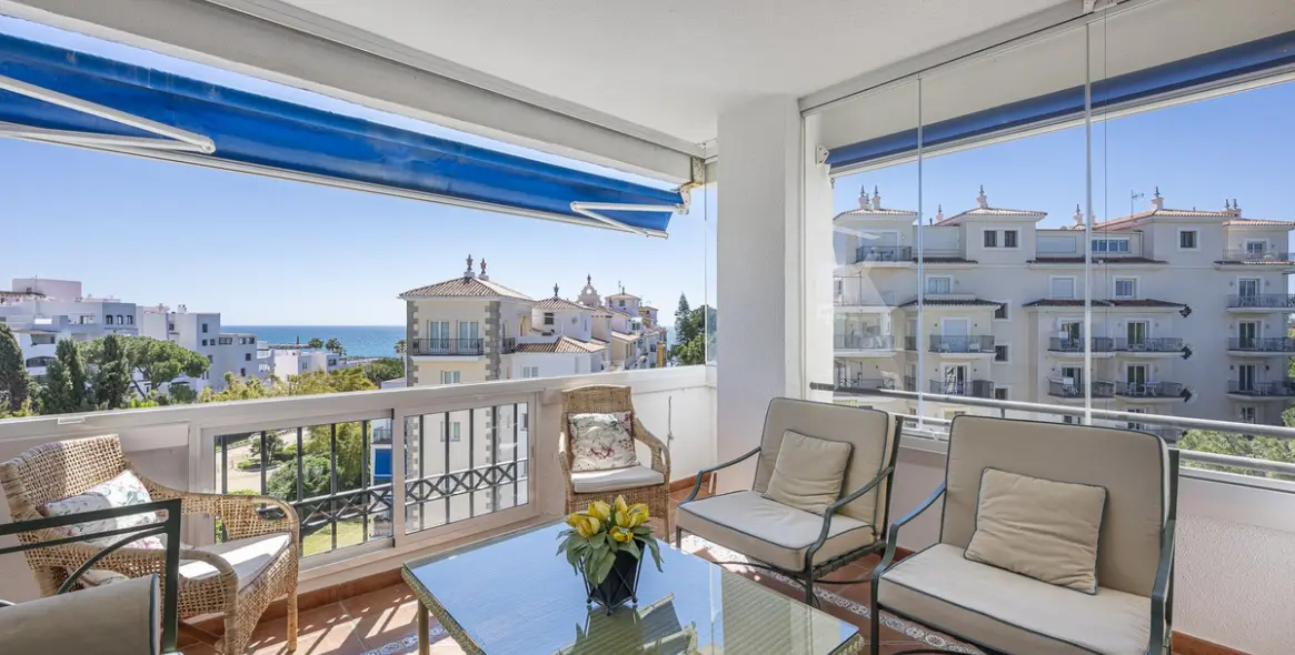 Продажа апартаментов на среднем этаже в Puerto Banús 1