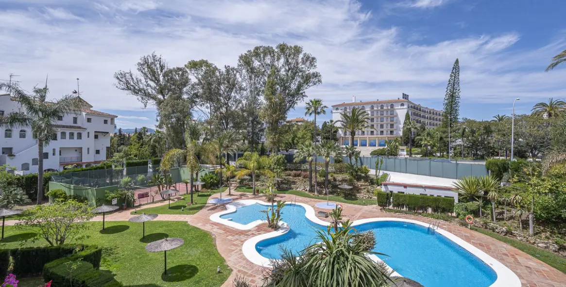 Продажа апартаментов на среднем этаже в Puerto Banús 2