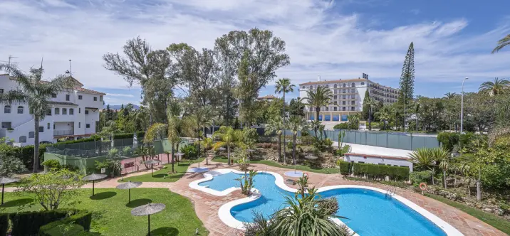 Продажа апартаментов на среднем этаже в Puerto Banús 1