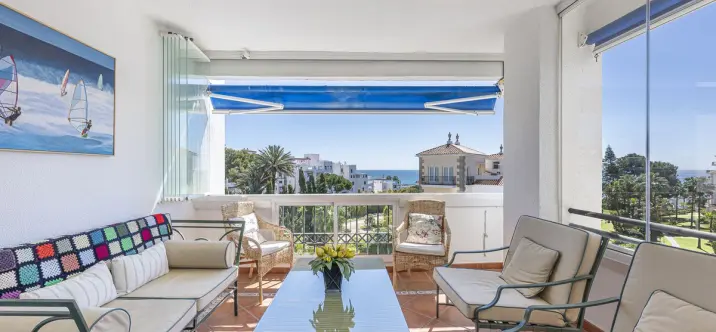 Продажа апартаментов на среднем этаже в Puerto Banús 2