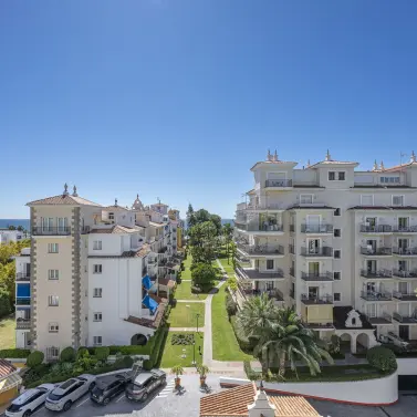 Продажа апартаментов на среднем этаже в Puerto Banús