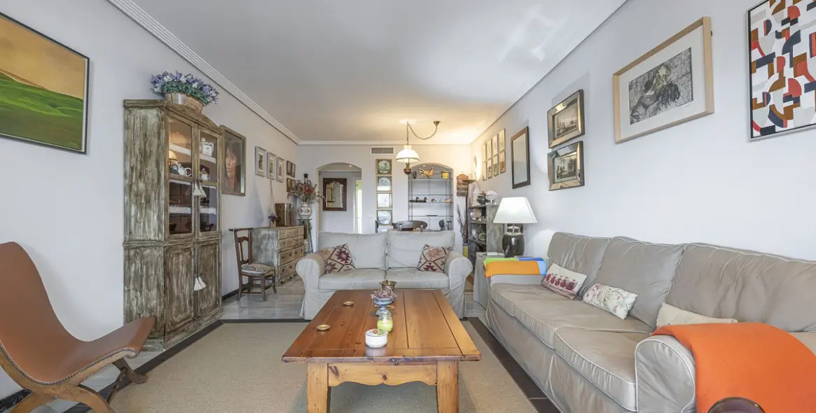 Продажа апартаментов на среднем этаже в Puerto Banús 9