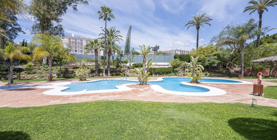 Продажа апартаментов на среднем этаже в Puerto Banús 28