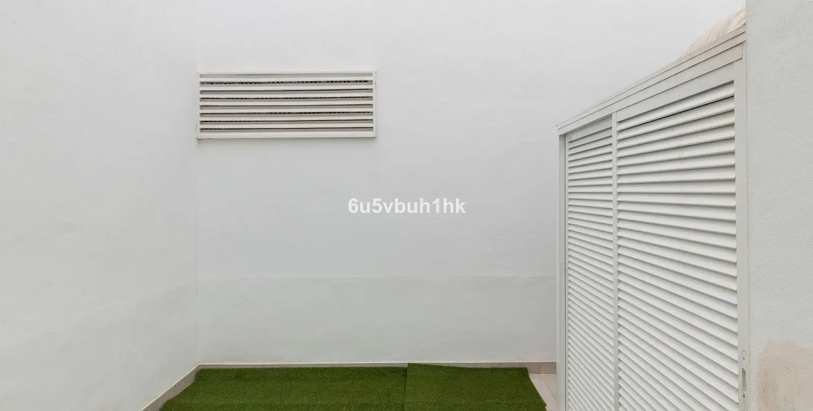 Sale of middle floor apartment in Torrequebrada 21