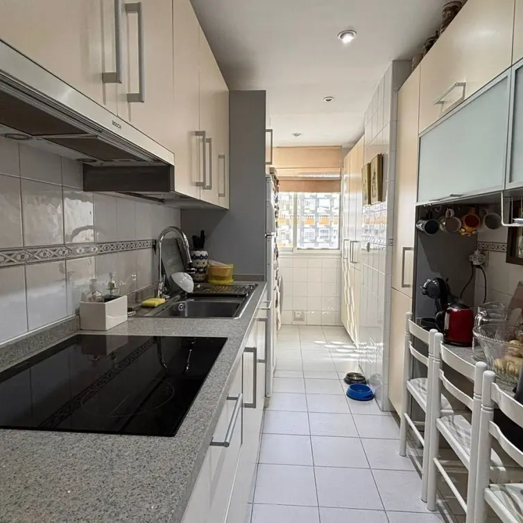 Продажа двухуровневого пентхауса в Marbella