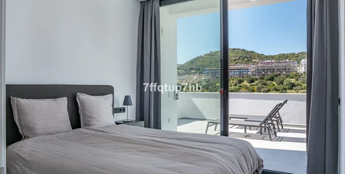 Sale of detached villa in Estepona 23