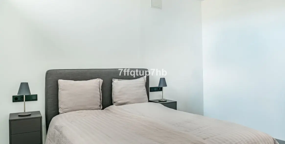 Sale of detached villa in Estepona 33