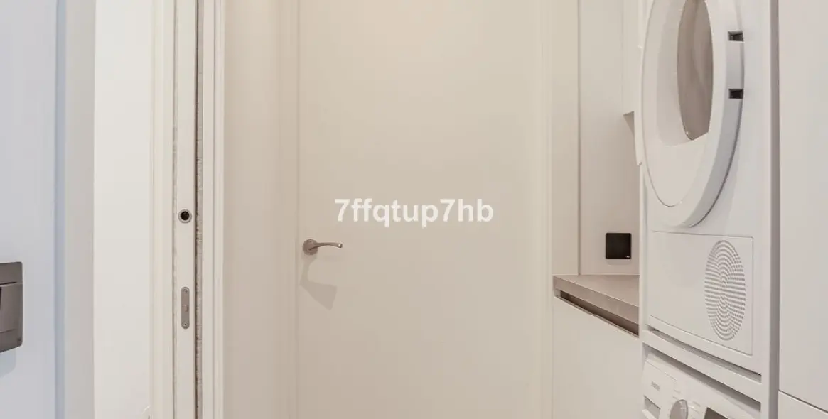 Sale of detached villa in Estepona 36