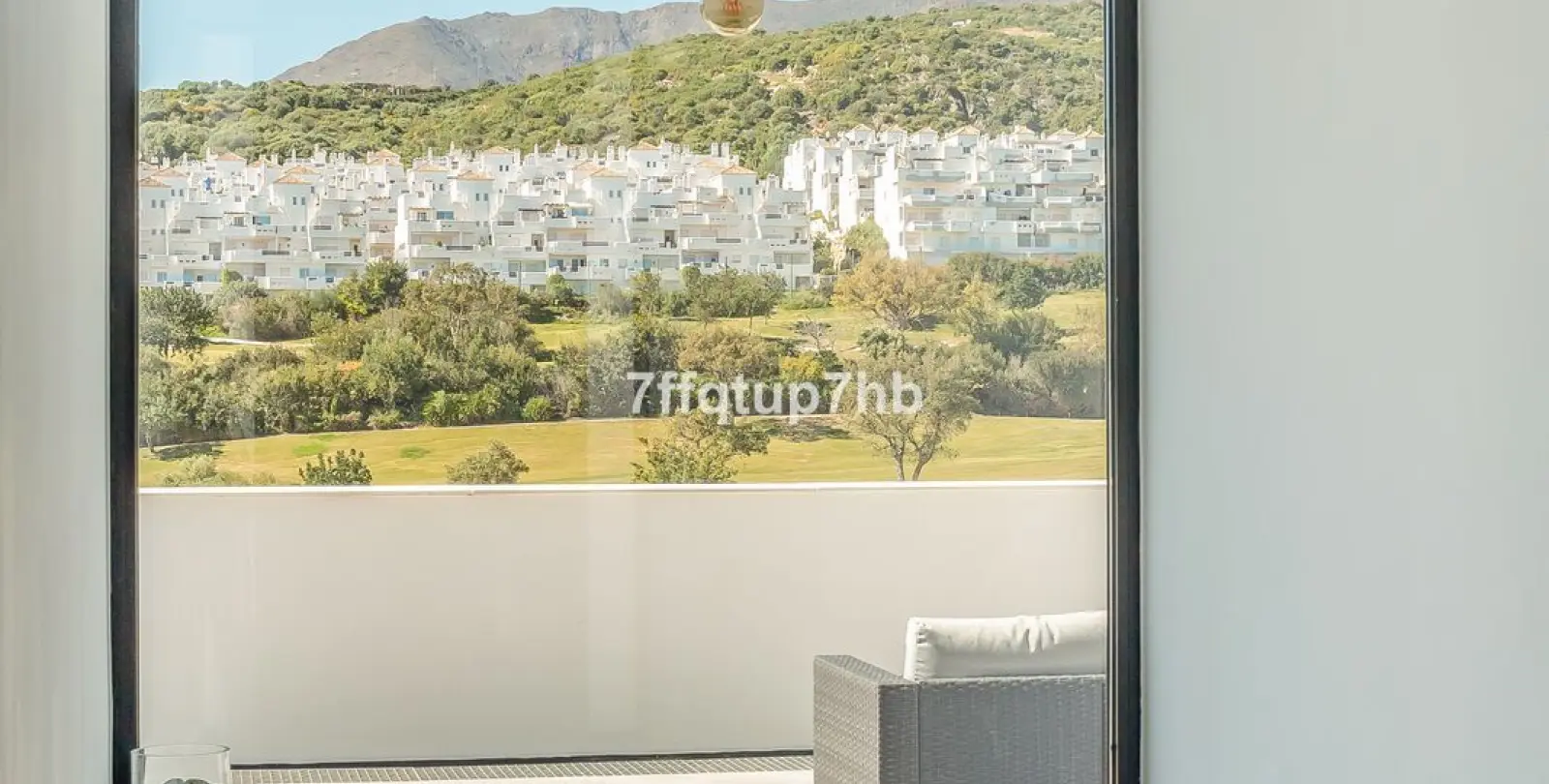 Sale of detached villa in Estepona 27