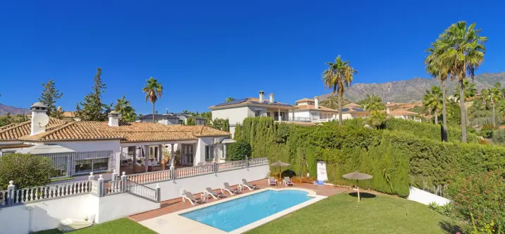 Sale of detached villa in Mijas Golf 1