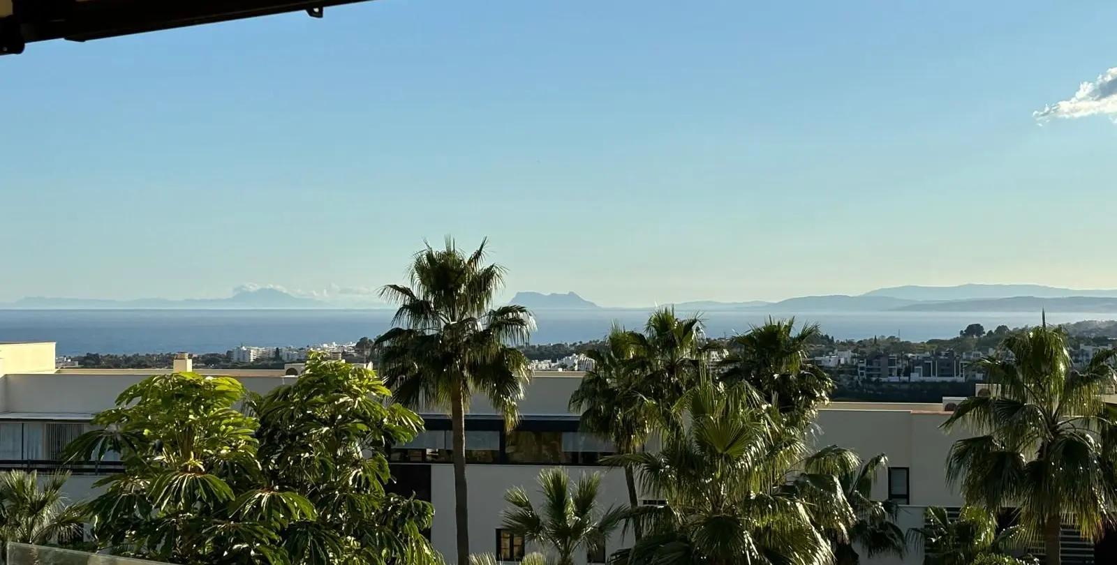 Venta de apartamento en planta media en Los Flamingos 2