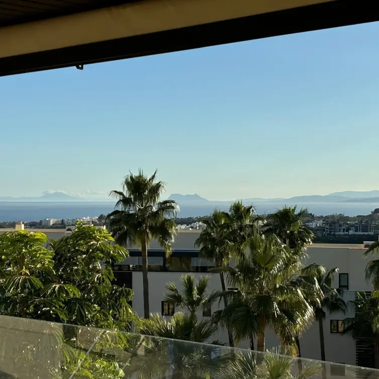 Venta de apartamento en planta media en Los Flamingos