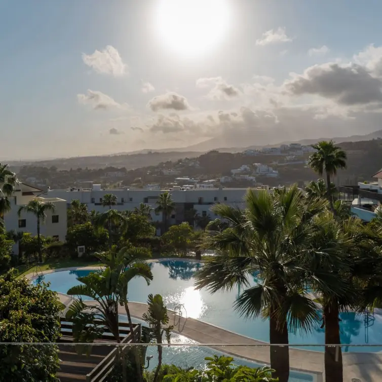 Venta de apartamento en planta media en Los Flamingos