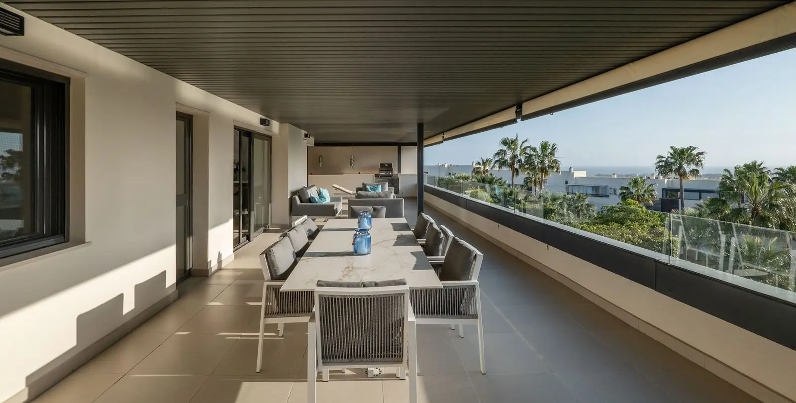 Venta de apartamento en planta media en Los Flamingos 10