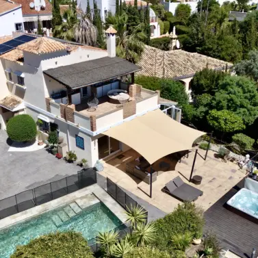 Продажа  отдельно стоящей виллы в Estepona