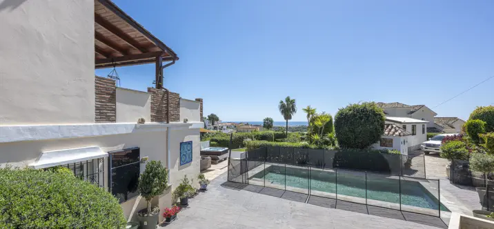 Продажа  отдельно стоящей виллы в Estepona 3
