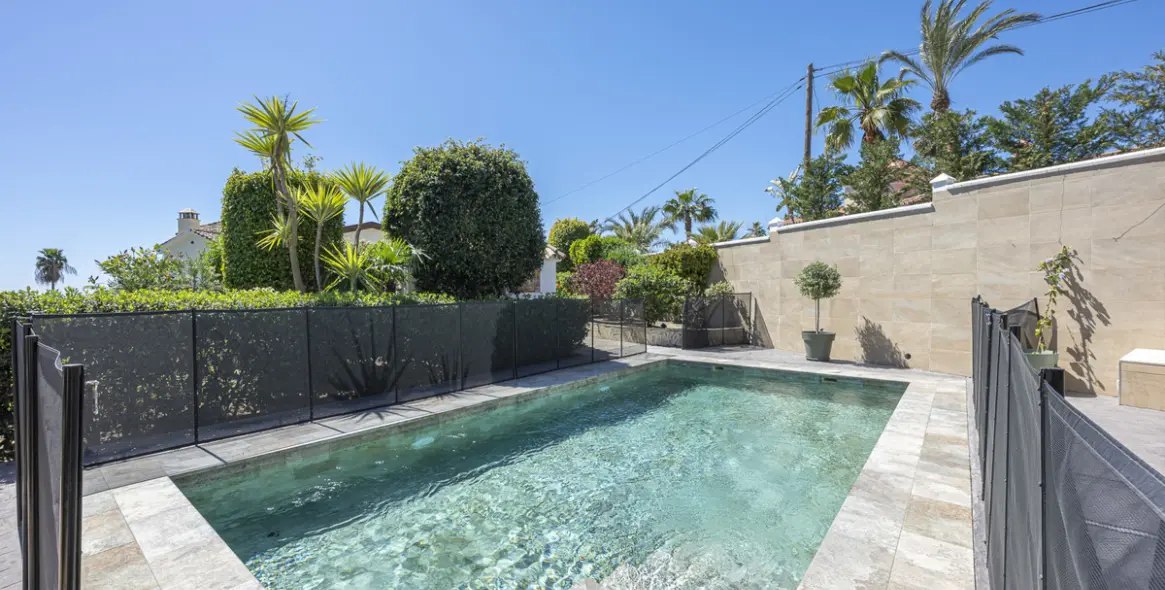 Продажа  отдельно стоящей виллы в Estepona 6