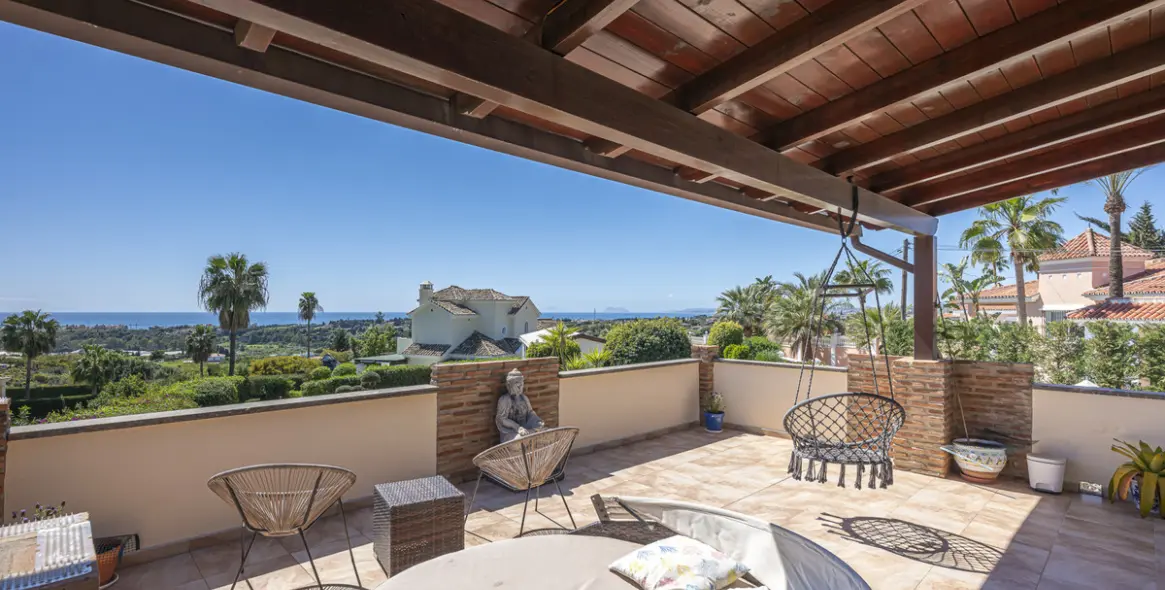 Продажа  отдельно стоящей виллы в Estepona 22