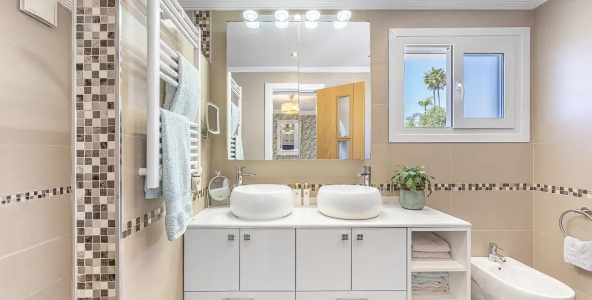 Продажа  отдельно стоящей виллы в Estepona 31