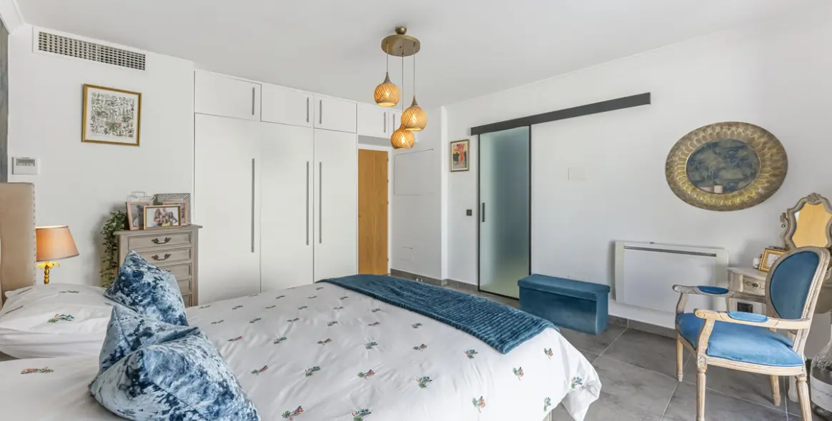 Продажа  отдельно стоящей виллы в Estepona 43