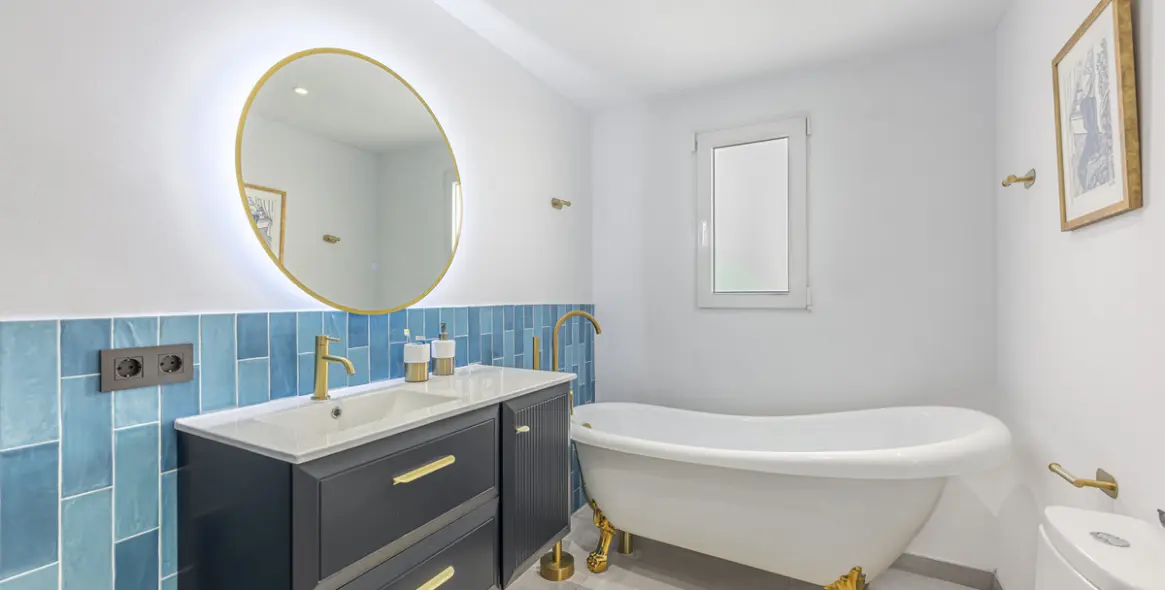 Продажа  отдельно стоящей виллы в Estepona 48