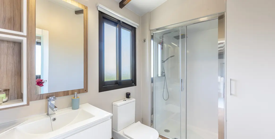 Продажа  отдельно стоящей виллы в Estepona 93