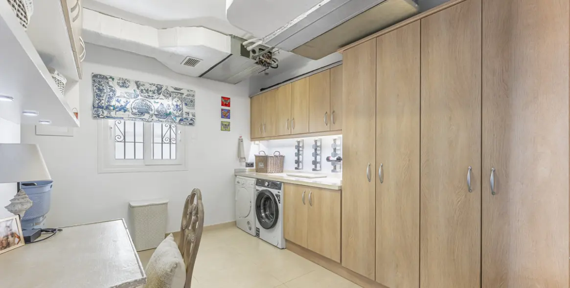 Продажа  отдельно стоящей виллы в Estepona 108