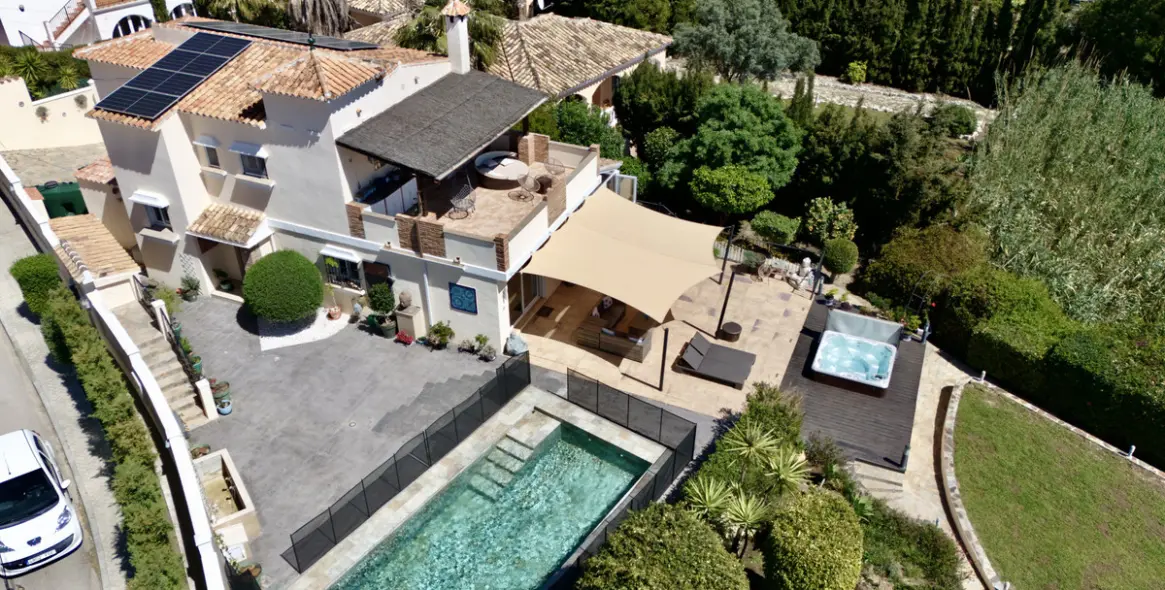 Продажа  отдельно стоящей виллы в Estepona 127