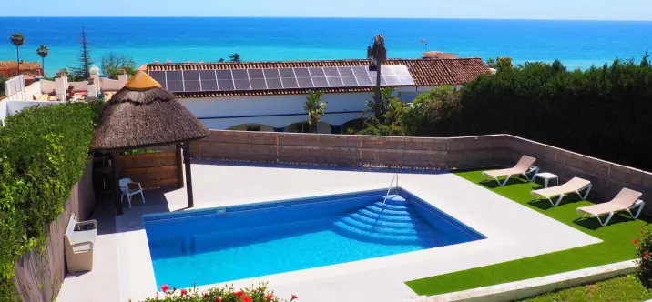 Продажа  отдельно стоящей виллы в Estepona 1