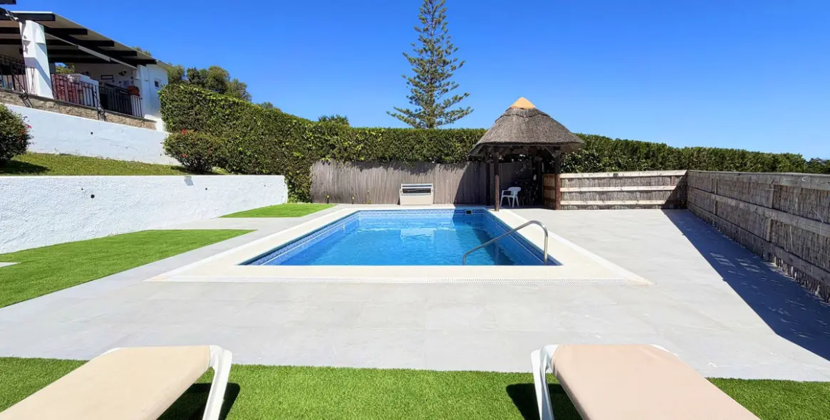 Продажа  отдельно стоящей виллы в Estepona 9