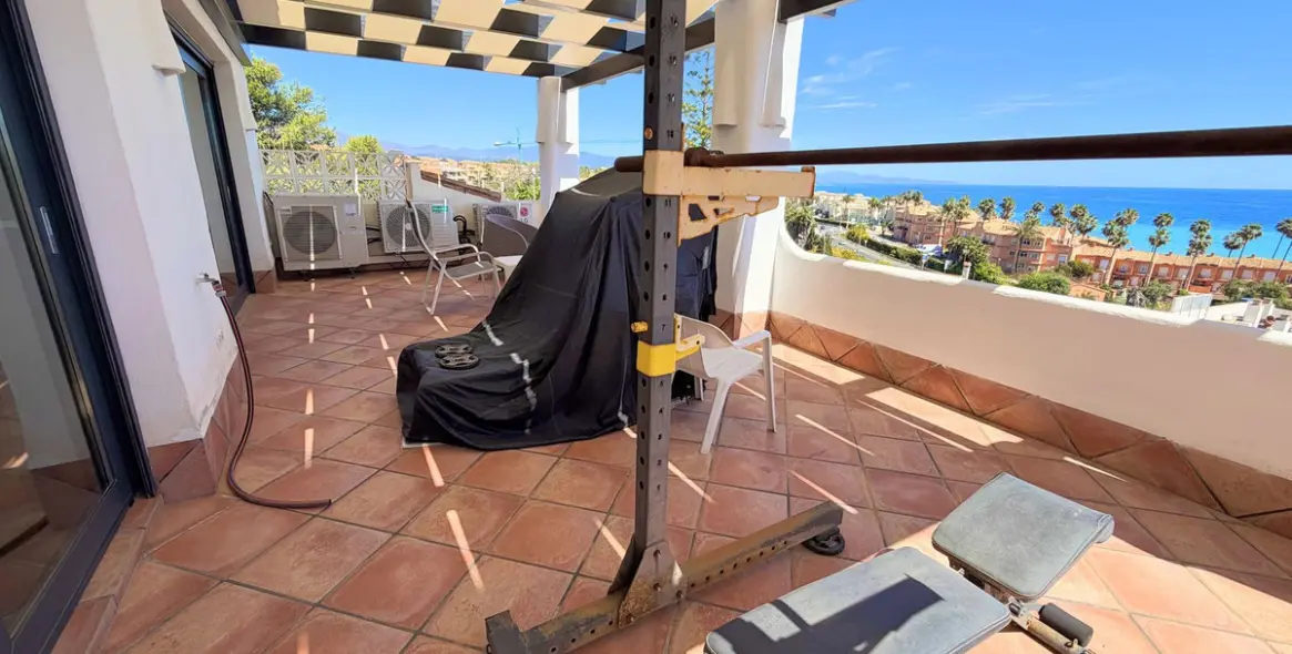 Продажа  отдельно стоящей виллы в Estepona 21