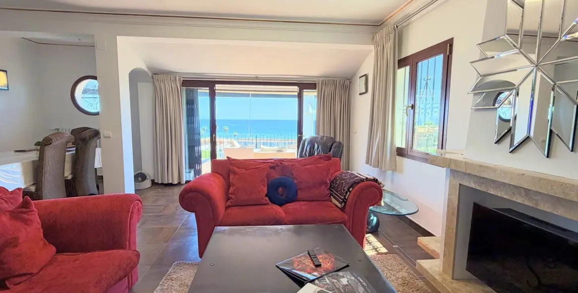 Продажа  отдельно стоящей виллы в Estepona 23