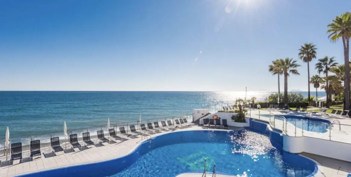 Продажа пентхауса в Estepona 1