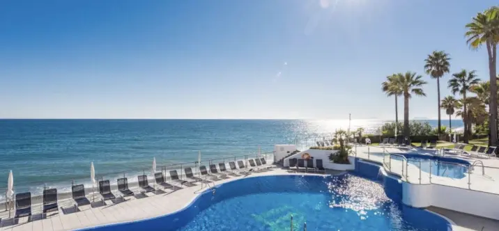 Продажа пентхауса в Estepona 0