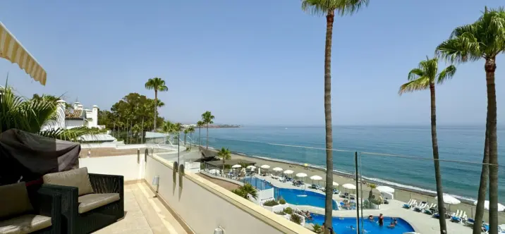 Продажа пентхауса в Estepona 1