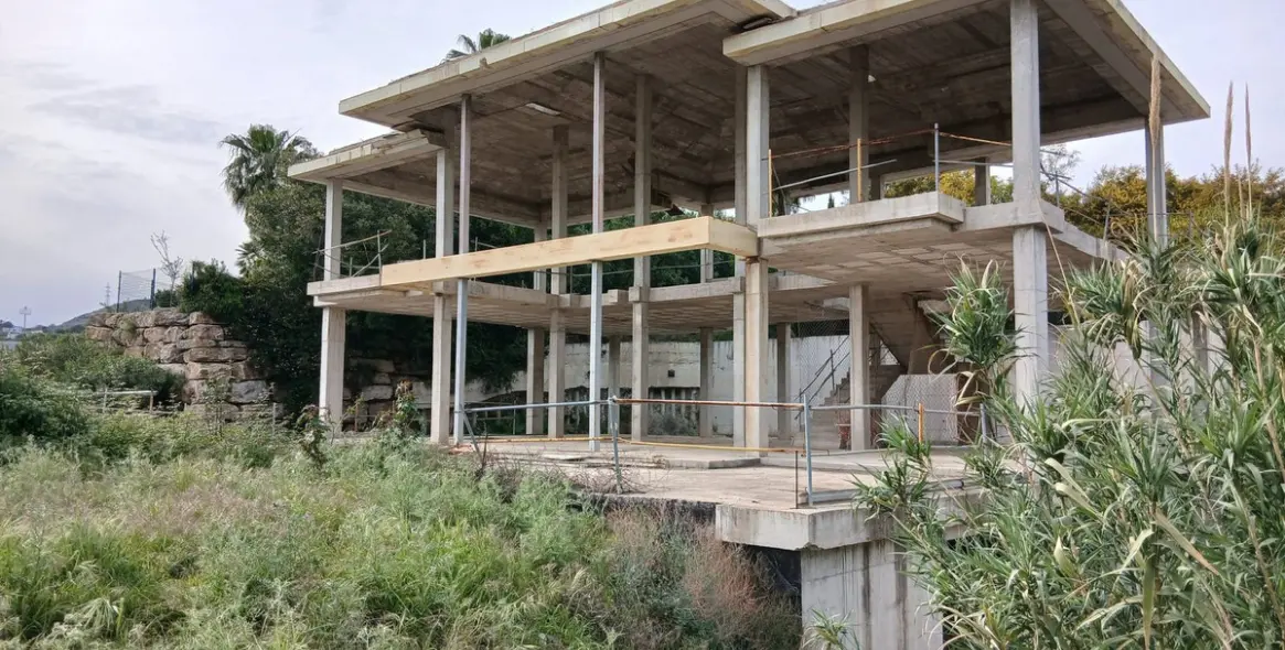 Продажа  жилого участка в Benahavís 13